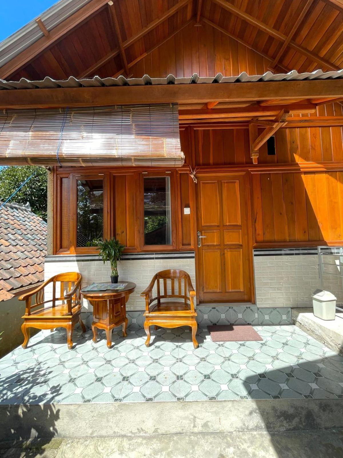 Friendly Homestay Lemukih Singaraja Δωμάτιο φωτογραφία