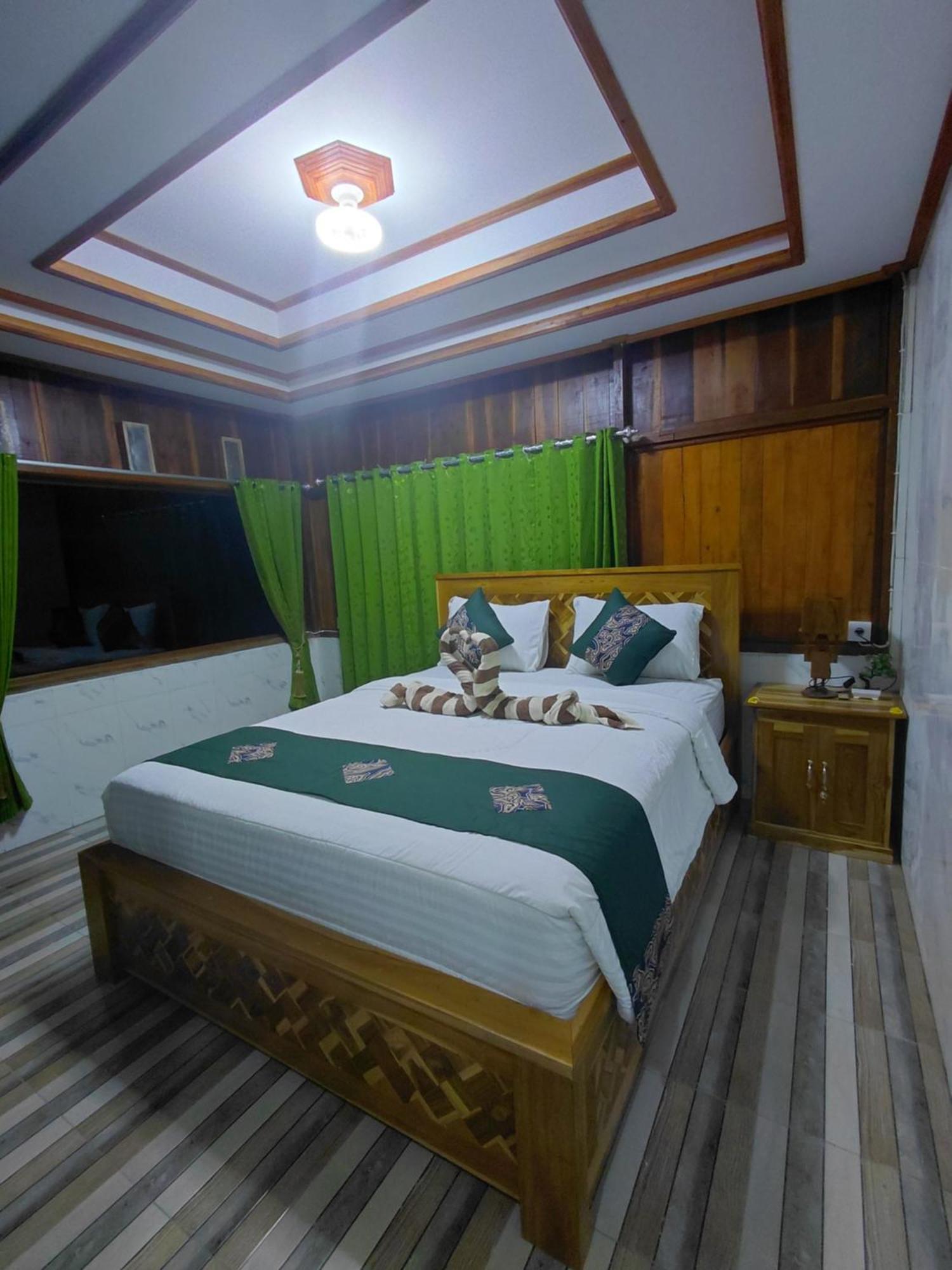 Friendly Homestay Lemukih Singaraja Δωμάτιο φωτογραφία