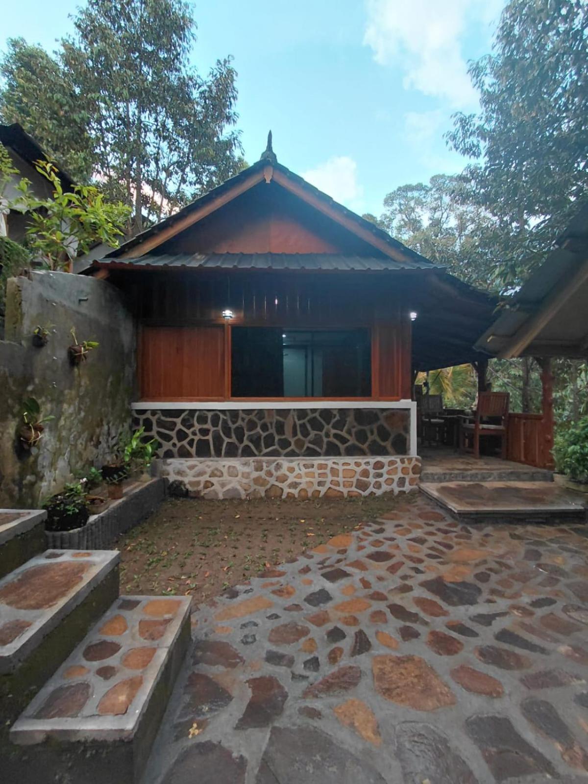 Friendly Homestay Lemukih Singaraja Εξωτερικό φωτογραφία